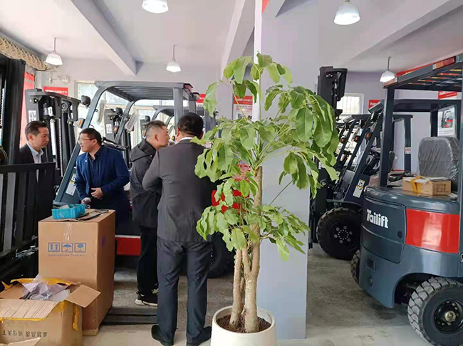 中国·98858vip威尼斯游戏(股份)有限公司-官方网站